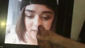 Giving Maisie some cum