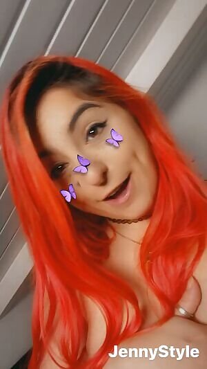 hi I'm Jenny ♥️ im a cute Nerdy Girl ♥️ You like to play with me?