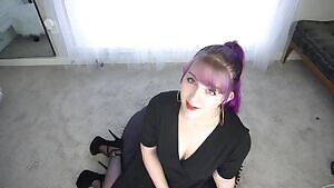 New video with a stupidly large dildo that makes my jaw ache 