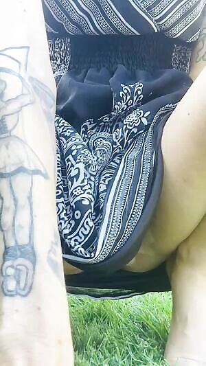 ✨ Golden rays & showers ✨ I added some long lip wiggle per request. I love requests! My current sexual partner isn’t into pee play to the degree I am so I’m grateful for this space to explore & share. Thanks for having me. Ps. I wish I had a clean up crew 😛💦🧽