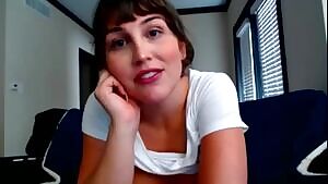 Who is she?🤩🤩🤩