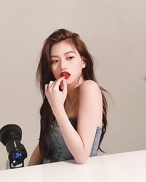 Weki Meki - Doyeon Super Sultry