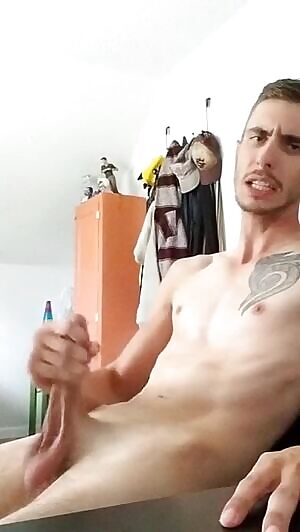 Who's your favorite moaning cummer?