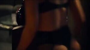 Damn! I didn't know Julia Fox had it like THAT!