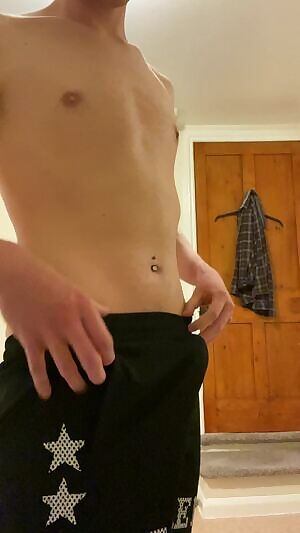 Anyone else with a belly button piercing?