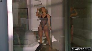 Jada Stevens Vs Bella Rolland