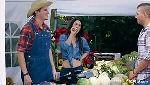 Support your local farmers market