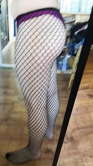 A little slap and grab 😳