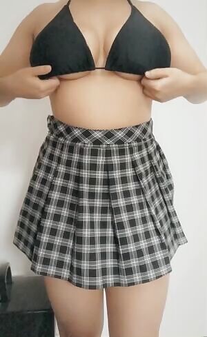 Small girl but natural F cups 🥰