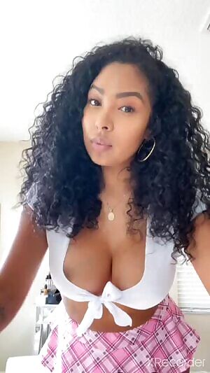 Check Comments for her 10GB Nov20 Updated 👇👇