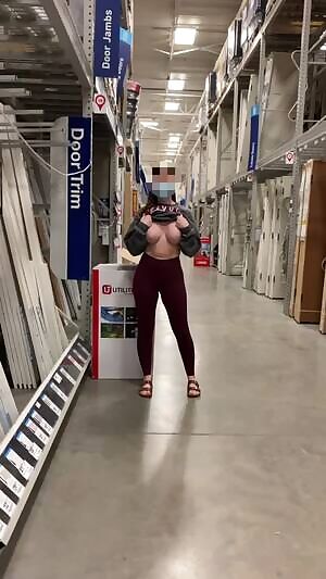 Can someone help me out with my trim? 🤷‍♀️