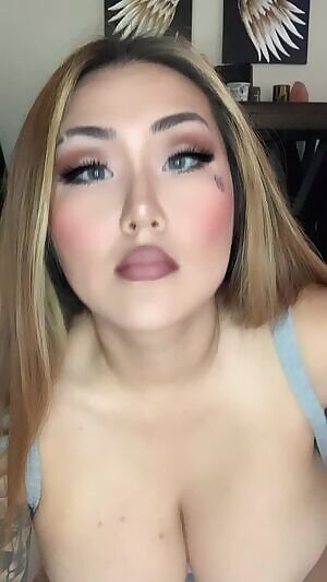 do you like my huge titties? 💛