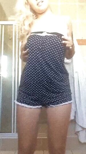 I accidentally texted me Sister-in-law asking for nudes and this is how she responded!