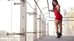 Hard and perfect legs. Off season.