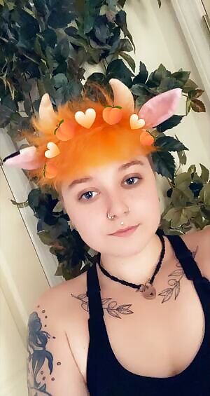 Slutty boi wants you to milk him🐮💕