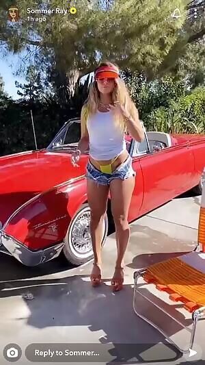 You know that thong is all up in her ass 🍑💦😍