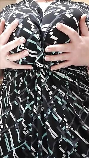 Wiggle Wednesday 🍉🍑