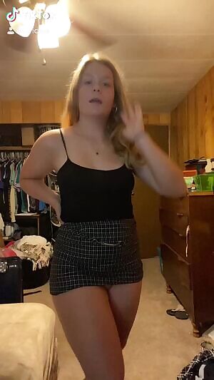 TikTok/OnlyFans @toricte